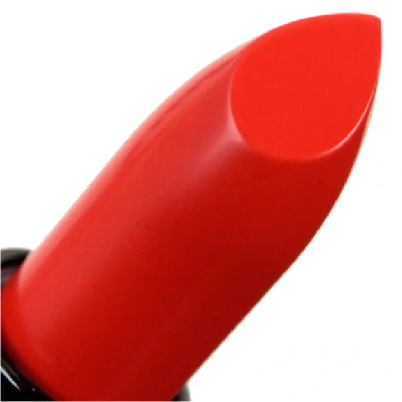 MAC 427 Shamelessly Vain Love me Lipstick - Picture 3 of 3